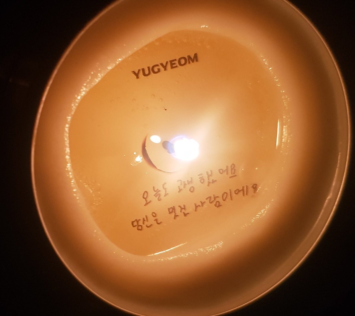 Tin ∋∈ tweet media