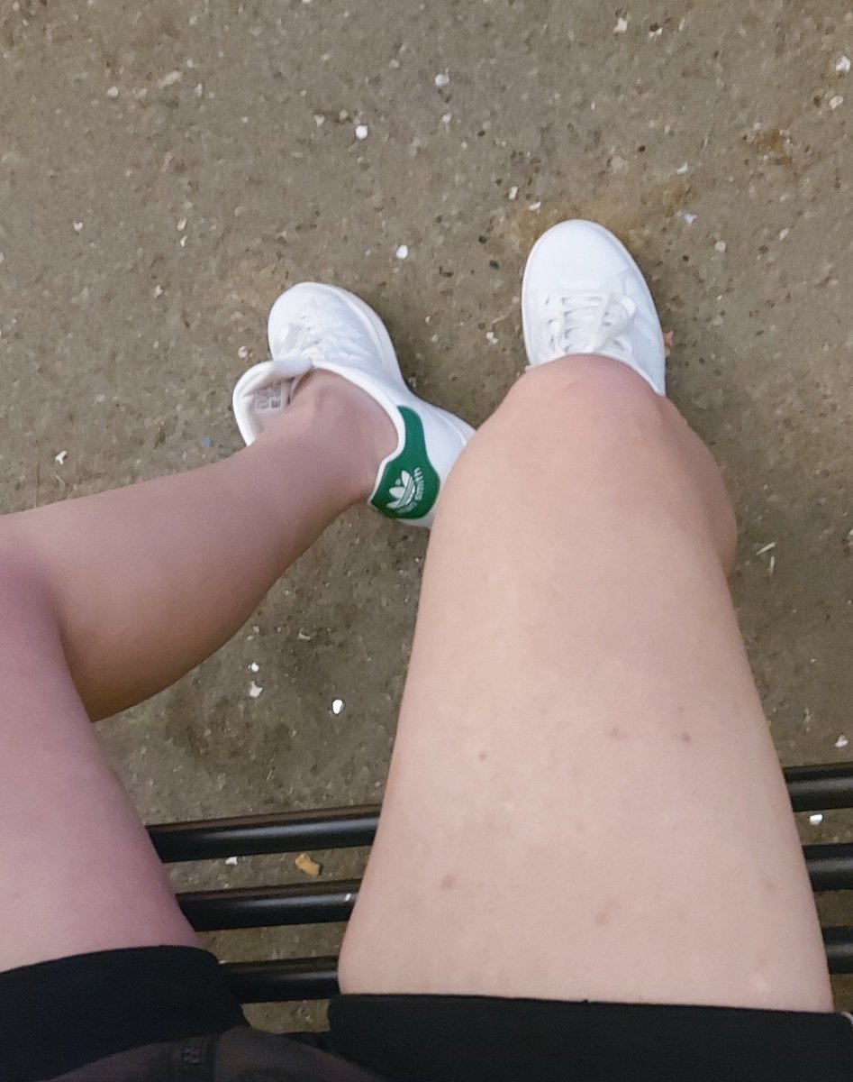 Sta mattina c'è  un venticello gelido. Ho le coscette congelate.