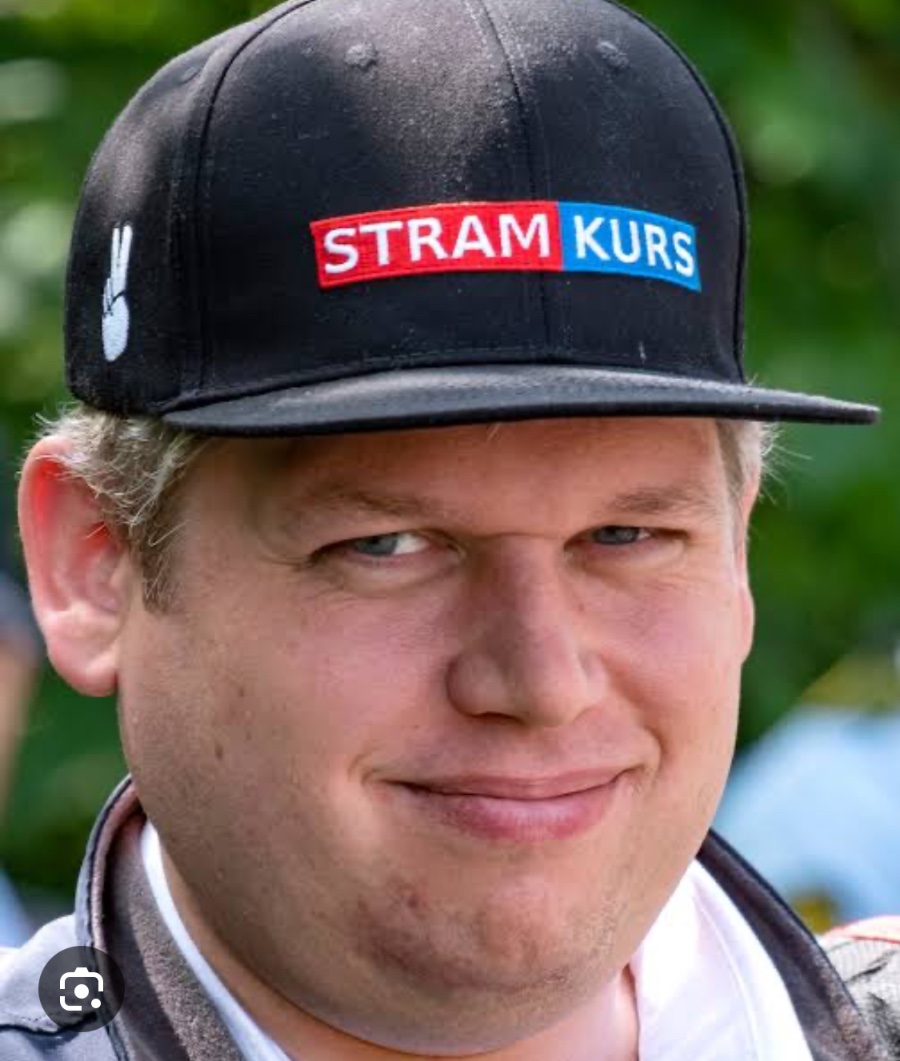 𝗛𝗘𝗟𝗟 𝗡𝗘𝗪𝗦 tweet media