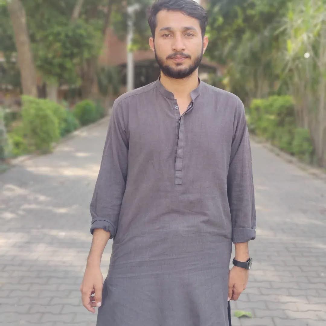 _zohrabaloch's tweet photo. His papers were scattered on the ground as he searched anxiously for his ID card unaware that moments later he would be taken away.
These are the painful words of Dawood Baloch’s mother, still waiting for her son who was forcibly disappeared four months ago.
#ReleaseDawoodBaloch https://t.co/bMHPs0gKXd