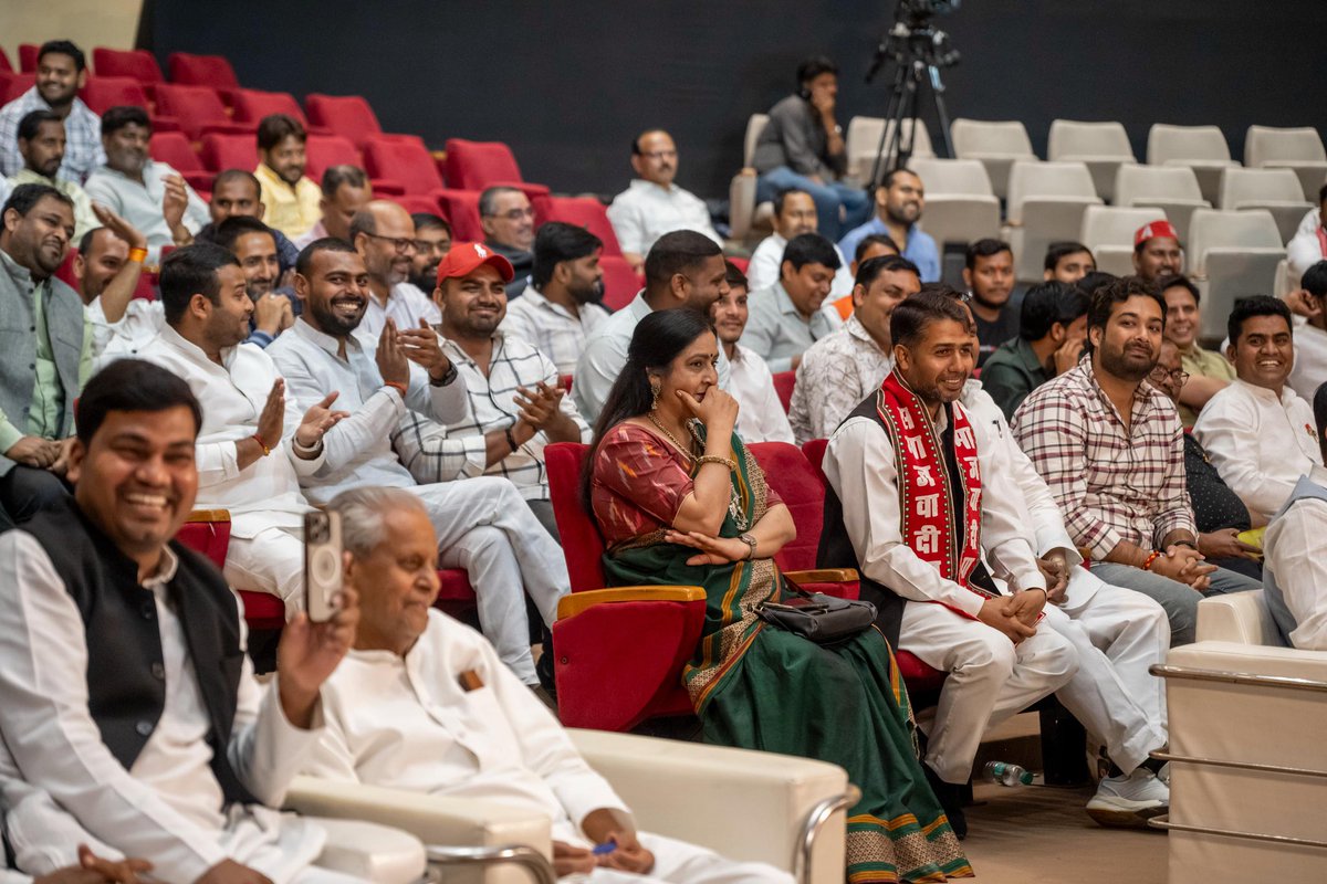 yadavakhilesh's tweet photo. https://t.co/GvFtCwfRzx
