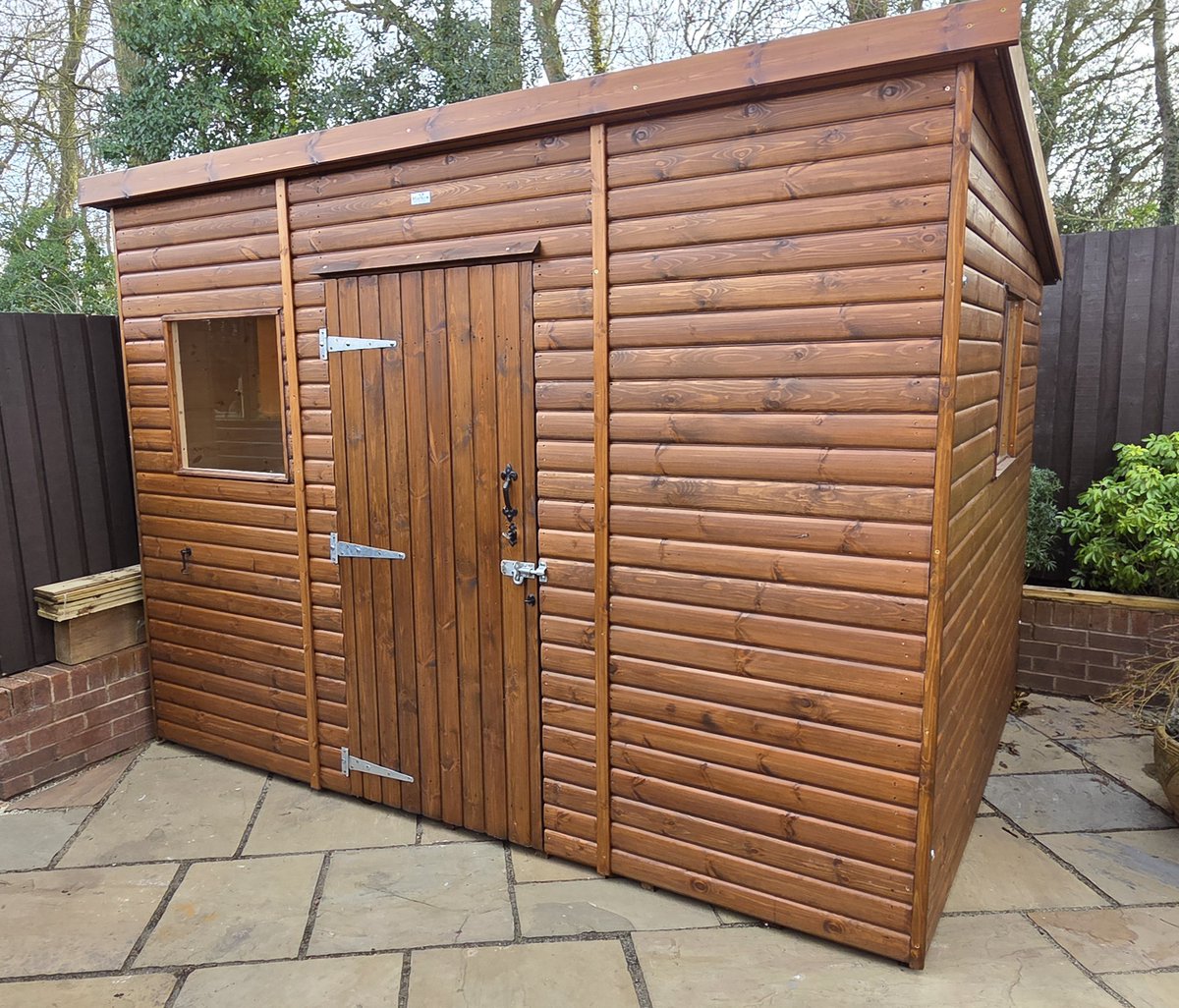 GardenHarker's tweet photo. You could keep stuffing everything in the garage…

Or you could get a custom shed and actually find your tools again.

Just a thought.

DM us if you want one built. https://t.co/XHpJxUtuiT