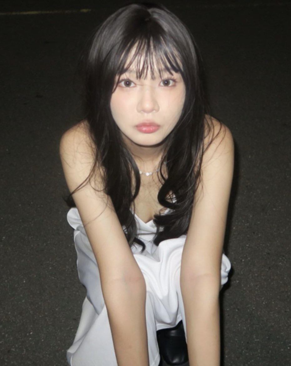 addog1555's tweet photo. 騷閨蜜又來了哦

 #射屏 #颜射 #合照 #女大 #學生 #女菩萨 https://t.co/Lze3bAoSVB