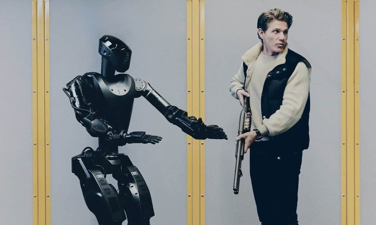 Maks_NAFO_FELLA's tweet photo. 🇺🇦🤖 Phantom MK-1 humanoid robot soldiers have been delivered to Ukraine to evaluate their effectiveness, - TIME

Two robots were delivered to Ukraine in February.

Ukraine has become the world's main testing ground for weapons manufacturers, including Western startups. https://t.co/rIoUcgz0QN
