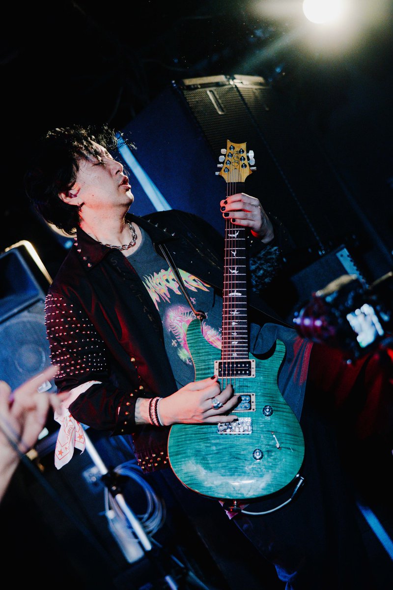 badpunk_oga's tweet photo. 山嵐 ツアー”スペースフラワー2026″
F.A.D Yokohama w/ DragonAsh
Thank you‼️
ドラゴンが山嵐の曲を演奏して、山嵐がドラゴンの曲を演奏して。
リスペクトが通い合った日でした。
観に来てくれたみんなの笑顔も素敵だったよ✨
photo by @nekozephoto 
---------
@yamaarashi_asia 
#山嵐 https://t.co/LgrDtIGFIf