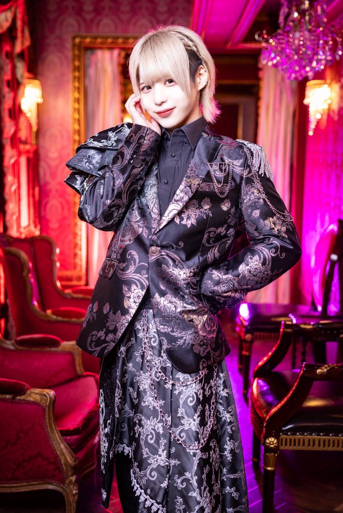 ~ KNIGHT of ROUND'z ~ tweet media