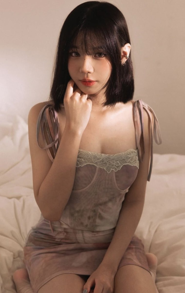 addog1555's tweet photo. 想看射屏了

 #射屏 #颜射 #合照 #女大 #學生 #女菩萨 https://t.co/UJiyiHW6oi