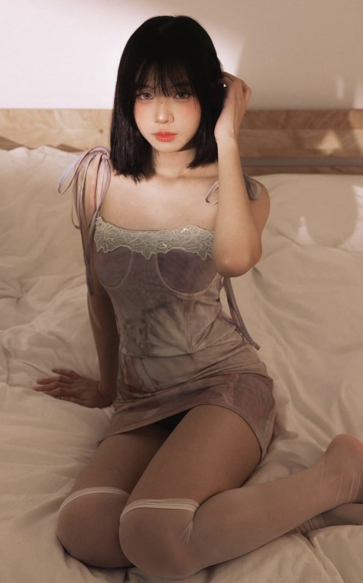 addog1555's tweet photo. 想看射屏了

 #射屏 #颜射 #合照 #女大 #學生 #女菩萨 https://t.co/UJiyiHW6oi
