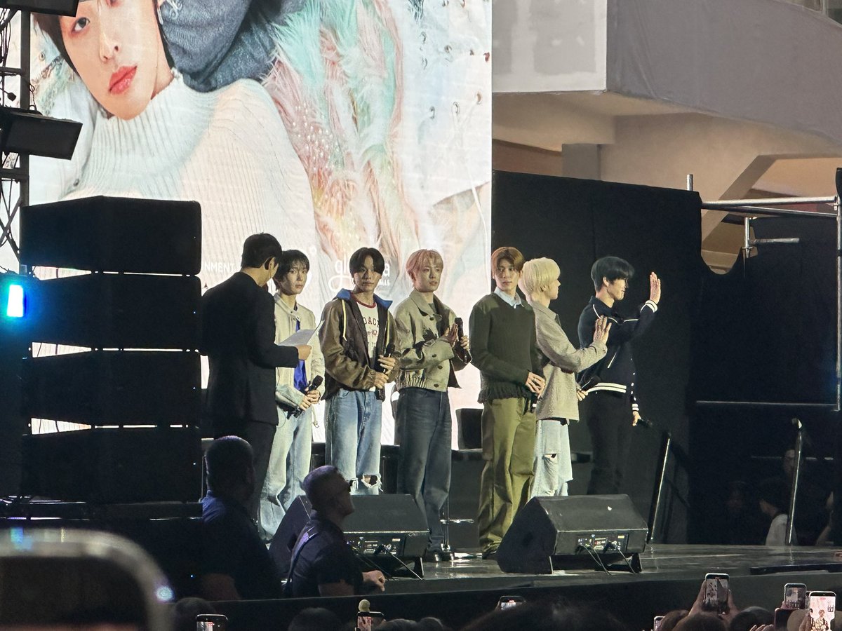 Redd 🌟 tweet media