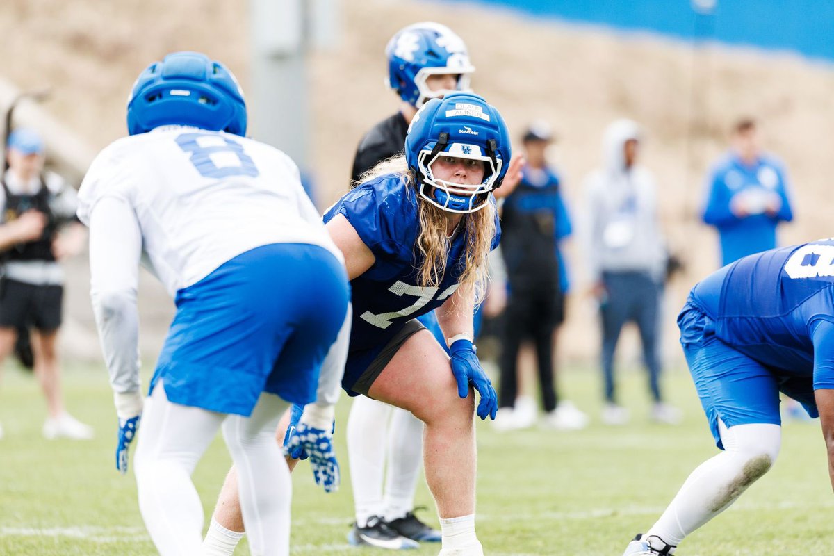 GridironImports's tweet photo. Looking good in blue! @alinen_olaus is putting in work with @UKFootball preparing for a huge 2026 season

@WasaRoyals @LoomisFootball https://t.co/Pn3RURaxVo