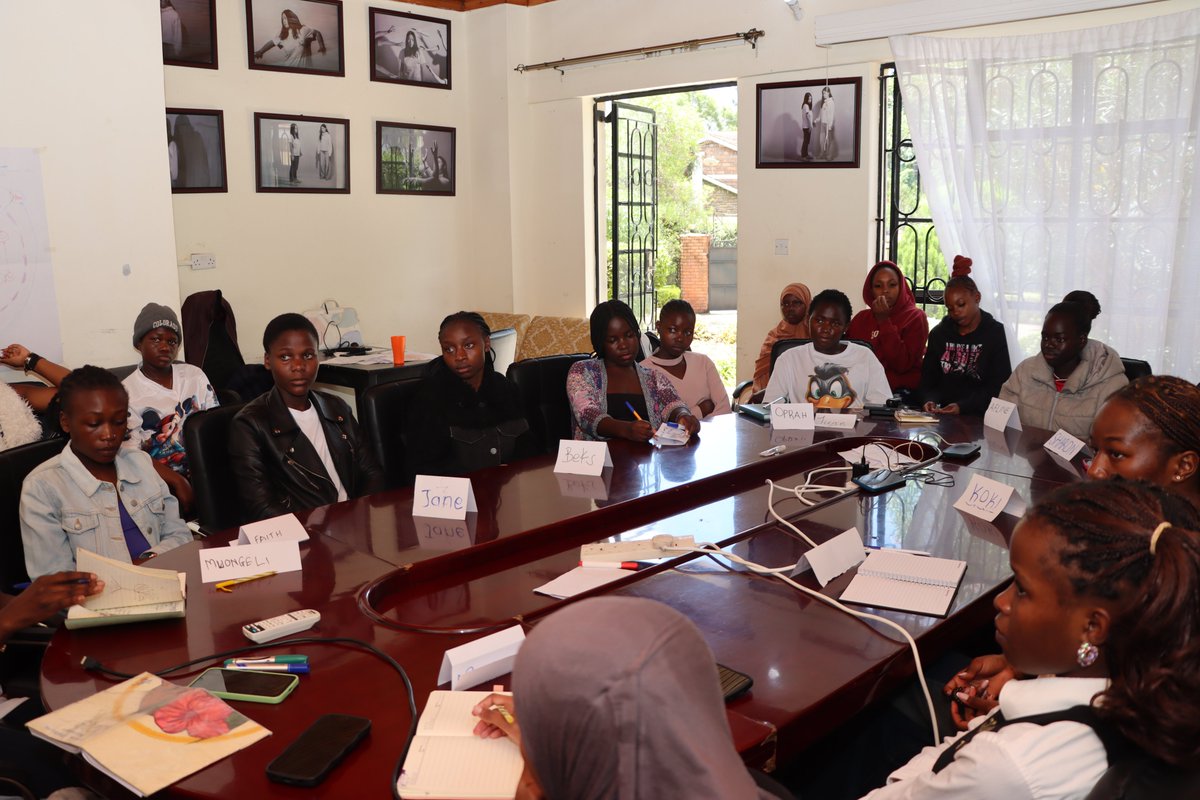 Azadi Community tweet media