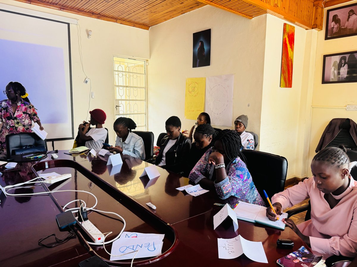 Azadi Community tweet media