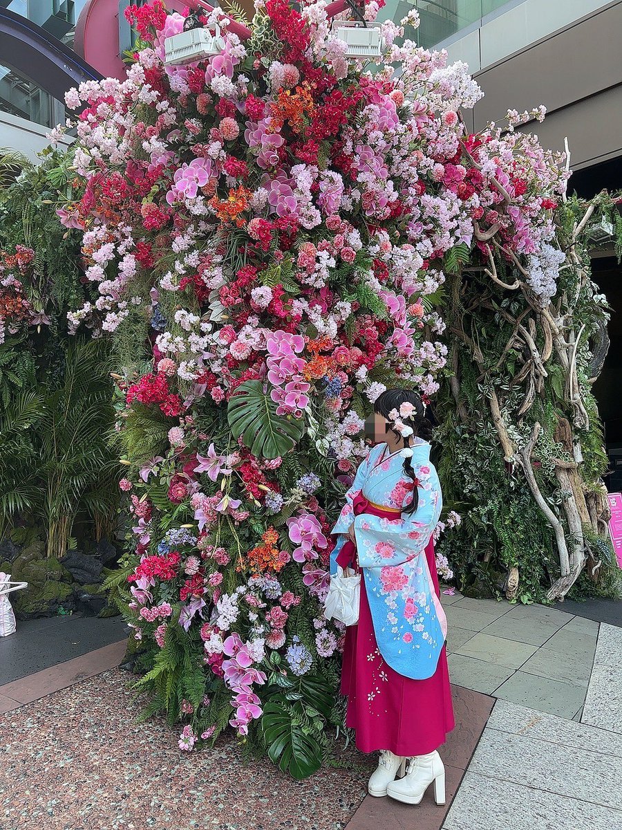 あやな tweet media