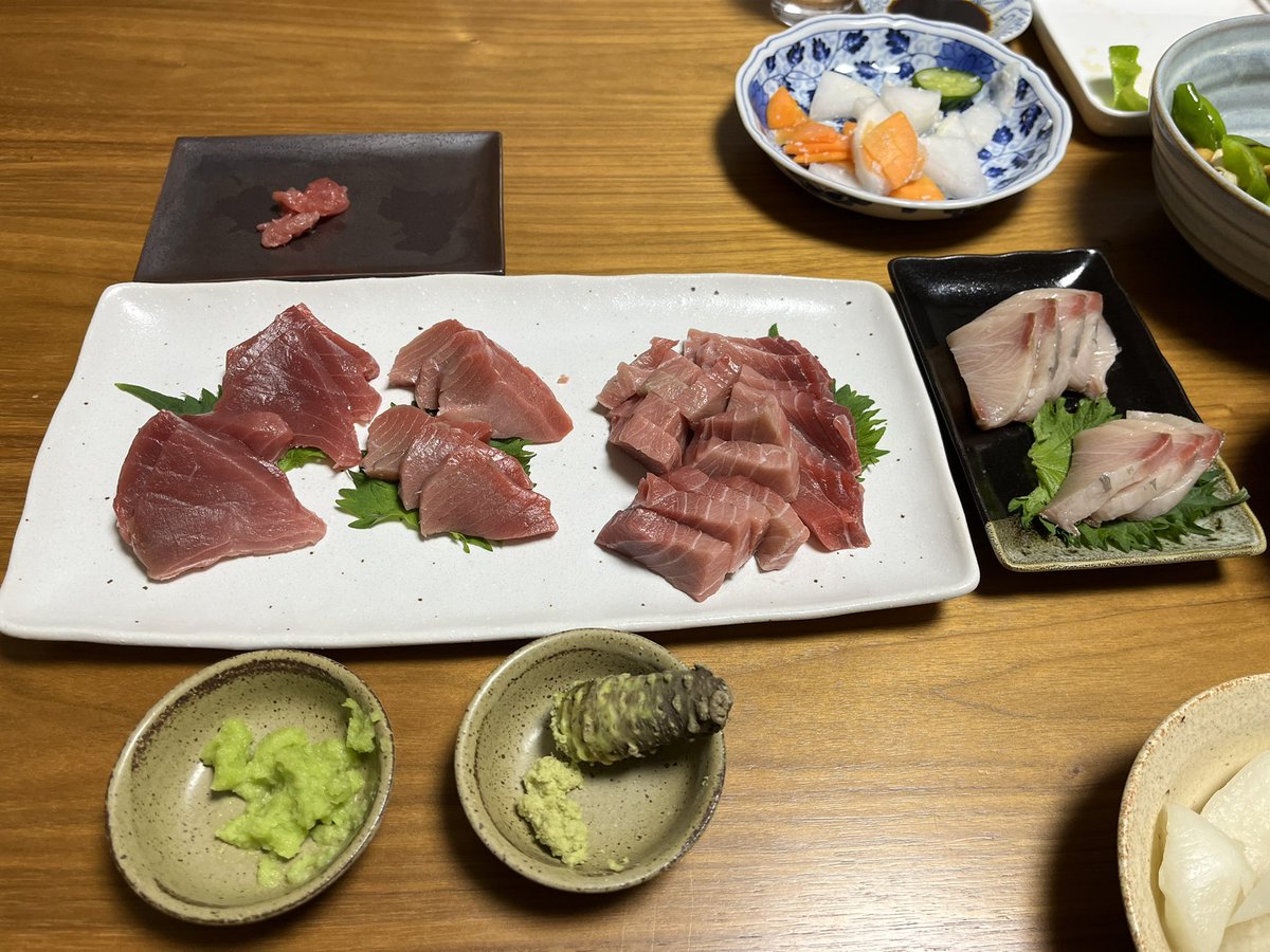 renren286's tweet photo. マグロと鰤☺️ https://t.co/dk0Z9pOXHk