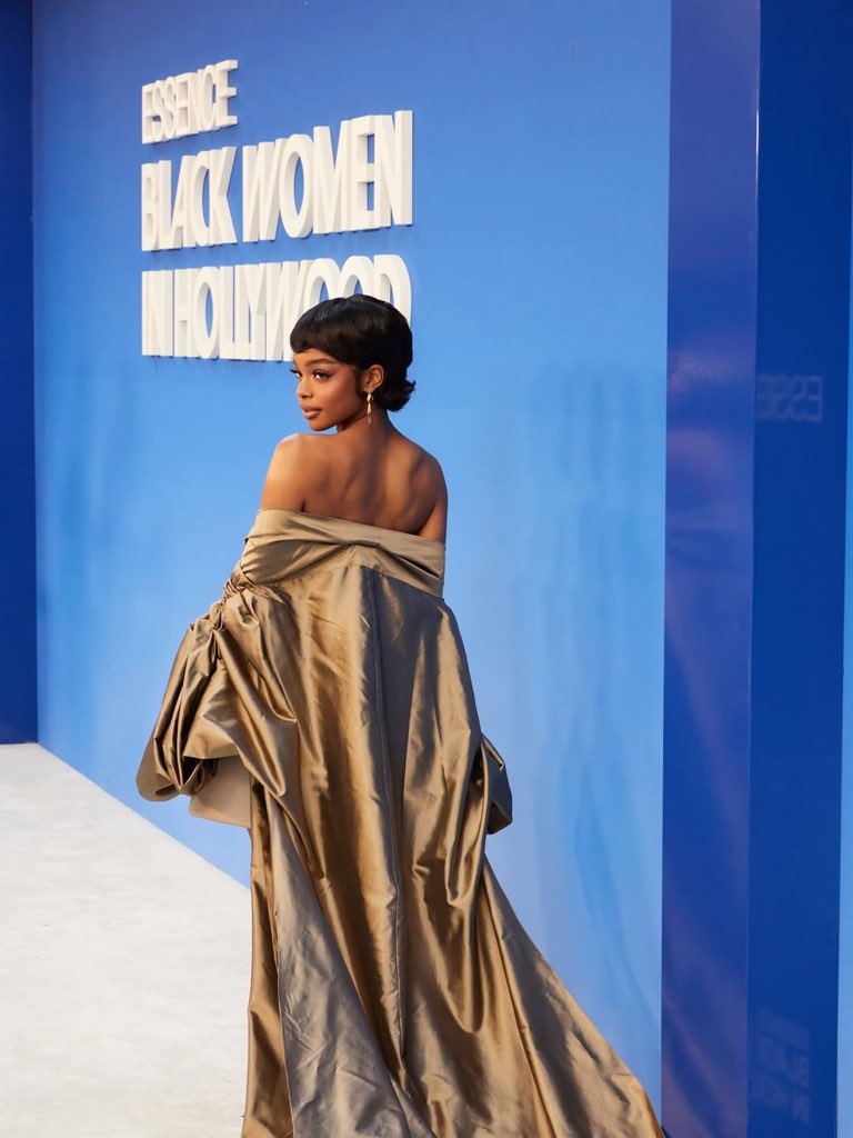 R O S E || THE MAGAZINE. tweet media