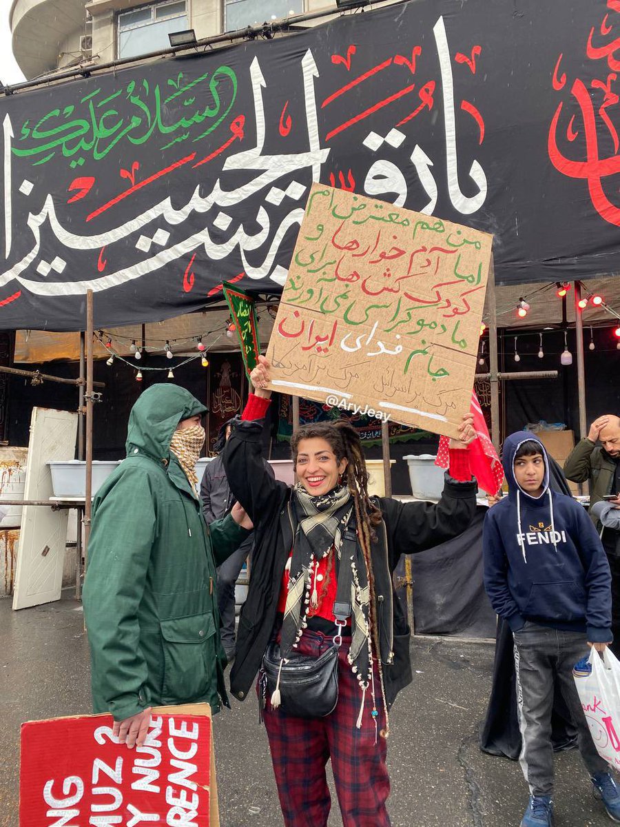 Arya Yadeghaar tweet media