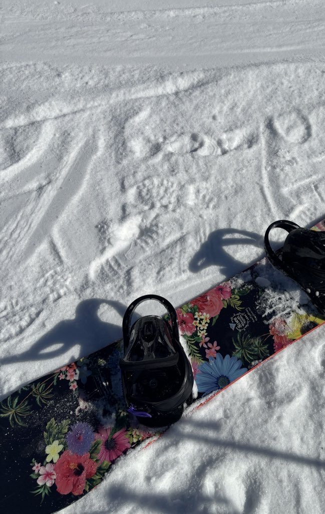 taka pogoda, że można śmigać w bluzie 😋 wszędzie widzę, że jedziecie na targi wiosna itp. tymczasem ja 😭😭