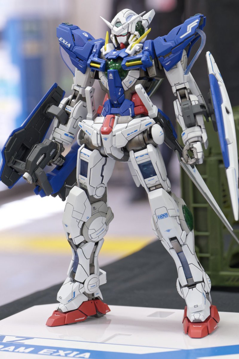 #突然カッコイイ青を無言で貼る