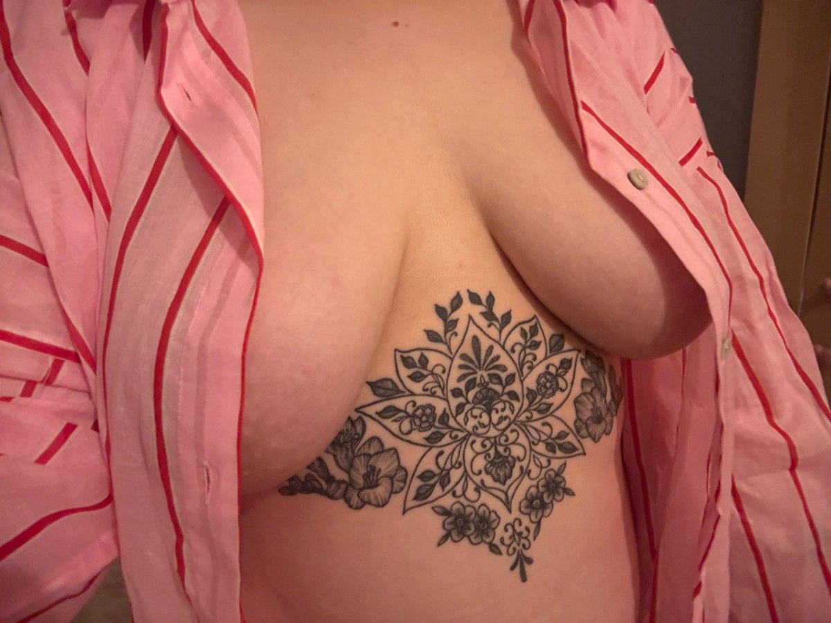 Cheekypeach00's tweet photo. Join the best group of sellers &amp; buyers on Telegram 

https://t.co/NjSZ8hm6MR https://t.co/RdpXqmggaG