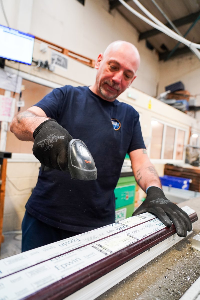 framexpress team tweet media