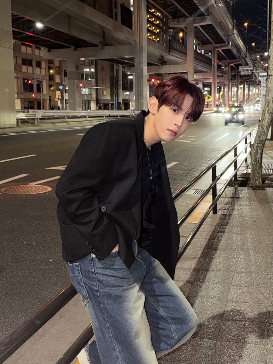 NOWZ_JAPAN's tweet photo. ╲⠀╲ ⋆⠀╲         ╲
   ╲⠀╲     ☾⋆.˚ ⠀ ╲ ⋆｡
      ☆⠀ ╲⠀⠀ ⊹   ⠀.   ☆
                  ⊹ ⠀⠀ ★ 

#NOWZ #나우즈 #ナウズ
#HYEONBIN #현빈 #ヒョンビン https://t.co/A8KShEcUeJ