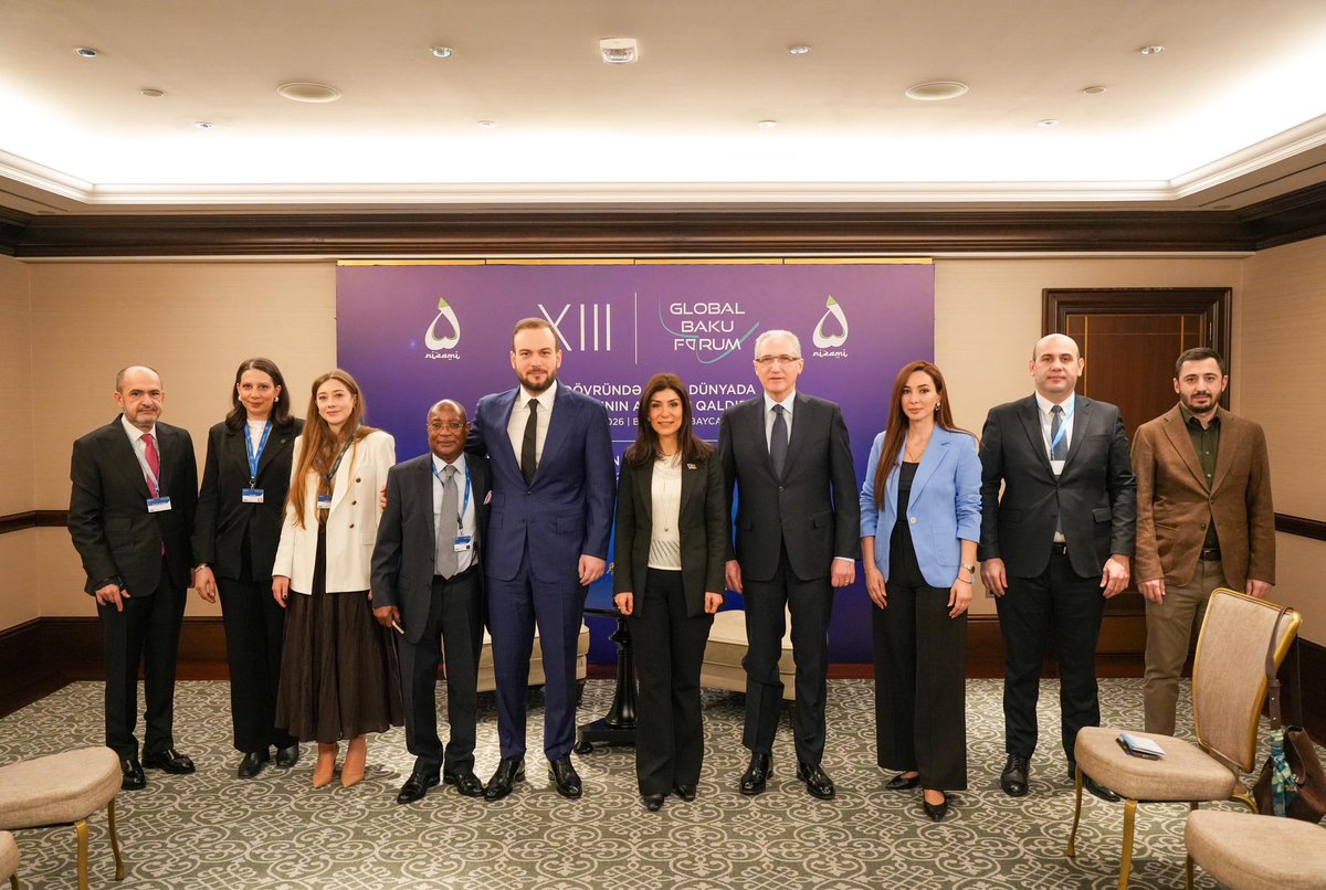 ArpadaraiNigar's tweet photo. It was a pleasure to meet COP29 President  @Mukhtar_Babayev and COP31 Climate High-Level Champion @samedagirbas on the sidelines of the Global Baku Forum.

We discussed the importance of working together to advance climate action. Strong collaboration is key to addressing challenges and building a sustainable future. 🌍