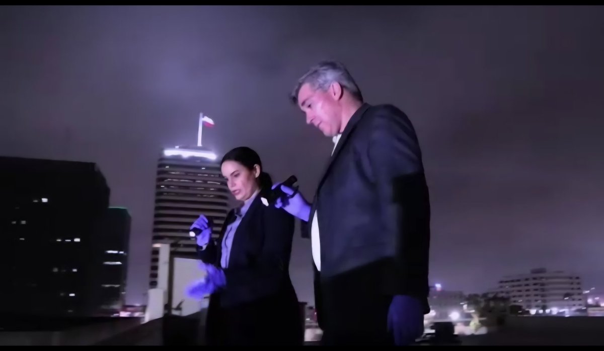 I need to film on rooftops more often 💙🕵‍♀️

#film #actor #actress #detective