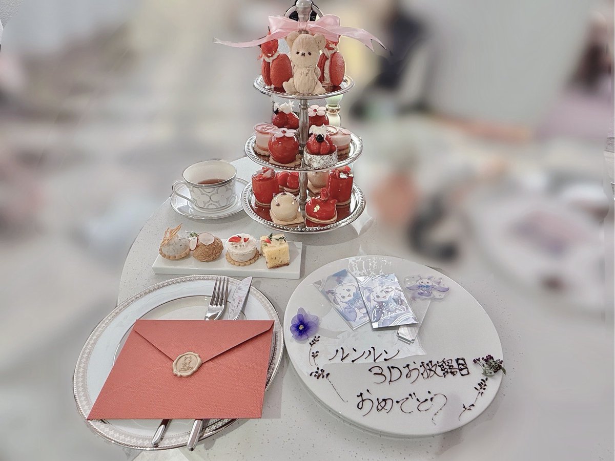 みつごろ tweet media