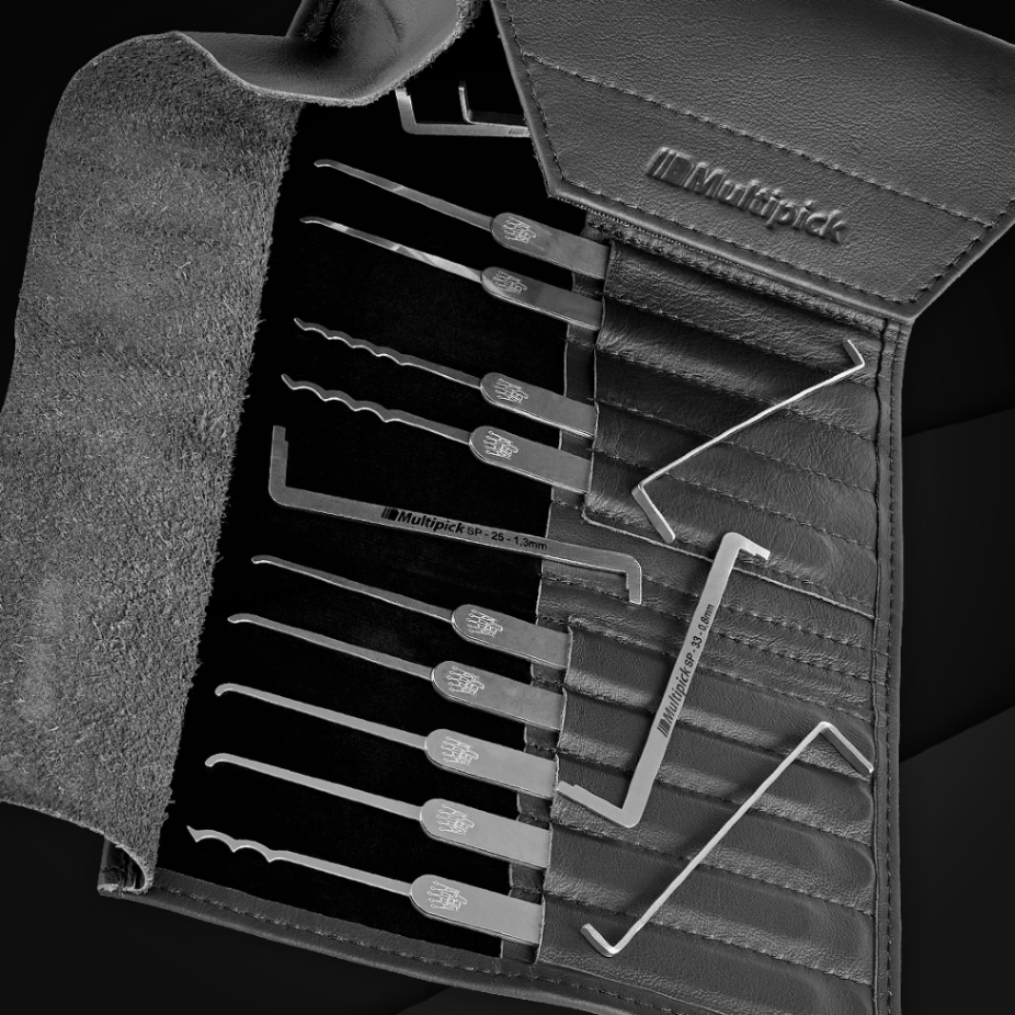 Multipick tweet media