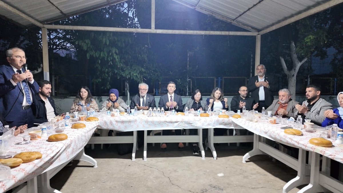 hidirbahce's tweet photo. Adana Romanlar Derneğinin düzenlemiş olduğu iftar programına Yüreğir Kaymakamımız Mehmet Aksu ve Meclis üyelerimiz ile katıldık. Dernek başkanı Ahmet Özyiğit'e teşekkür ediyorum. https://t.co/vF92TWkoEH