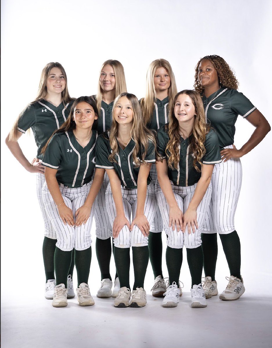 WhitneyR_2028's tweet photo. Media day photos are out! They turned out so good! I'm ready for the season to start!! #mediaday #2028grad @5starzydzikVA https://t.co/pdZiiMJMGk