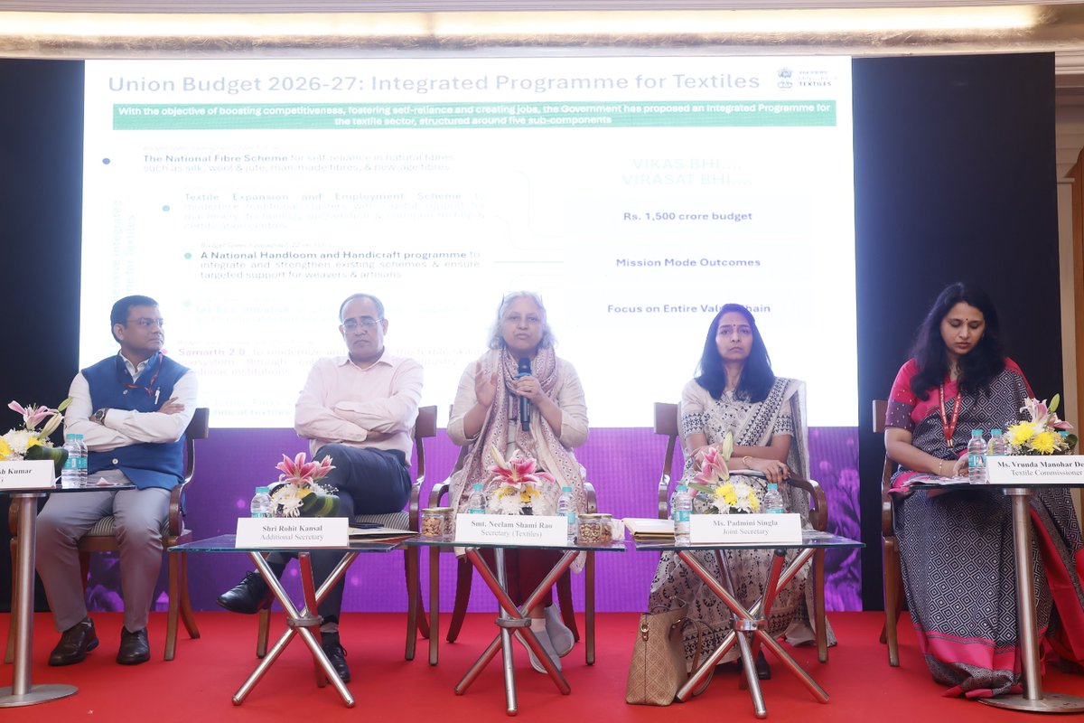 Ministry of Textiles tweet media