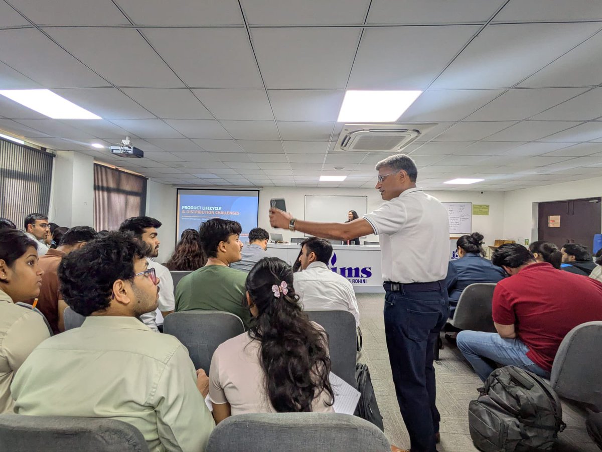 PR Professionals tweet media