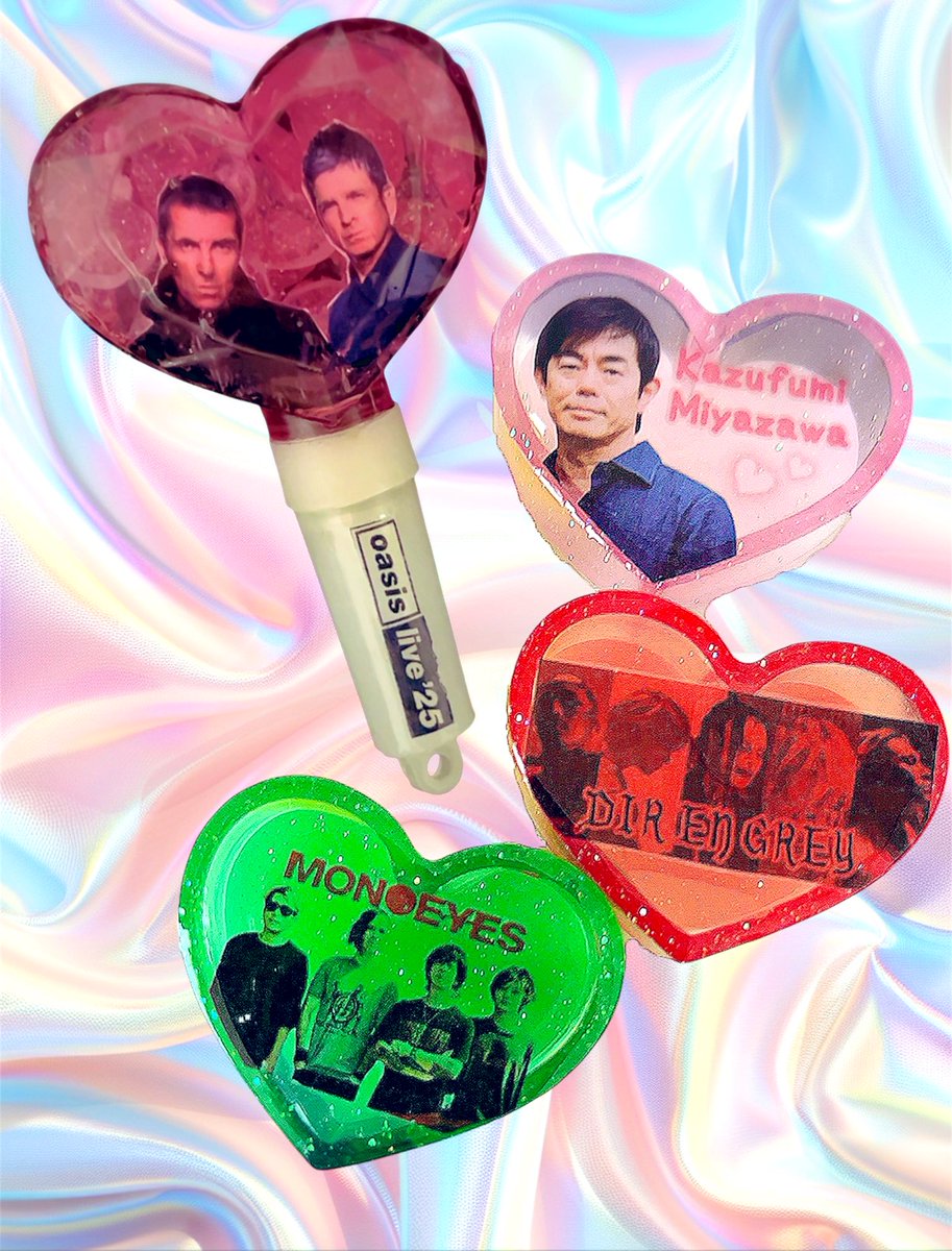 ホワイトデーに職場の同僚に渡すため、それぞれが好きなアーティストのミニペンライトを作った(手持ち部分を作る前の画像)、そこへoasisのLIVE用に自分へ作ったミニペンライトを並べてみた。
バラエティに富んでいるが過ぎる😂