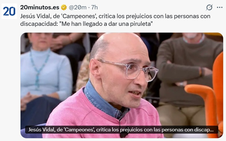 Casi escupo el café