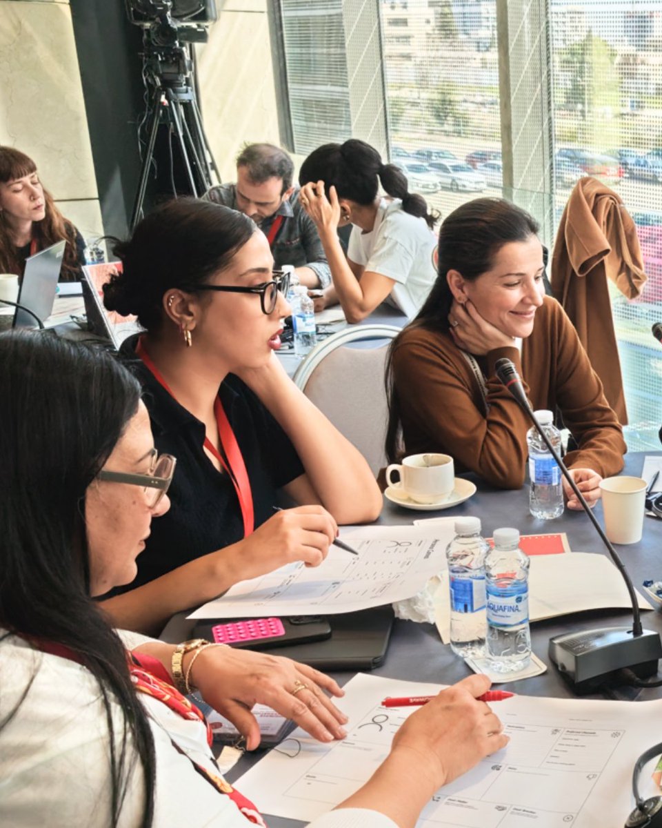 JOVESOLIDES's tweet photo. En la semana del Día Internacional de la Mujer, hablar de igualdad también significa preguntarse quién está participando en la economía digital y quién sigue quedando fuera.
HILO 👇
#DIGIWAVE #MADE4MED #Interreg 🇪🇺
#8M #DíaInternacionalDeLaMujer #MujeresEnTecnología #MujeresDigitales #CompetenciasDigitales #InclusiónDigital #IgualdadDeGénero #EmprendimientoFemenino #CooperaciónMediterránea #EconomíaDigital