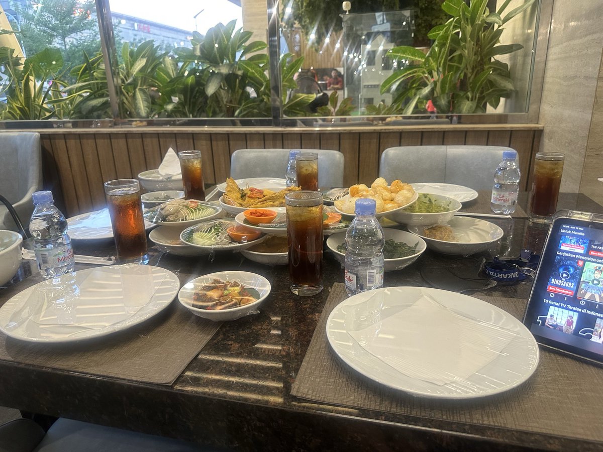 Vesalius tweet media