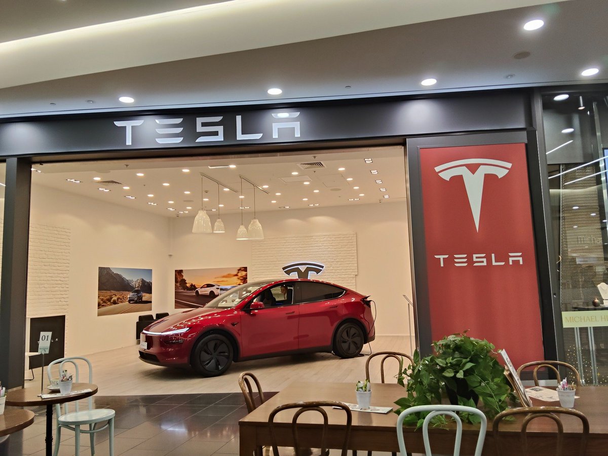 Tsla Archive tweet media