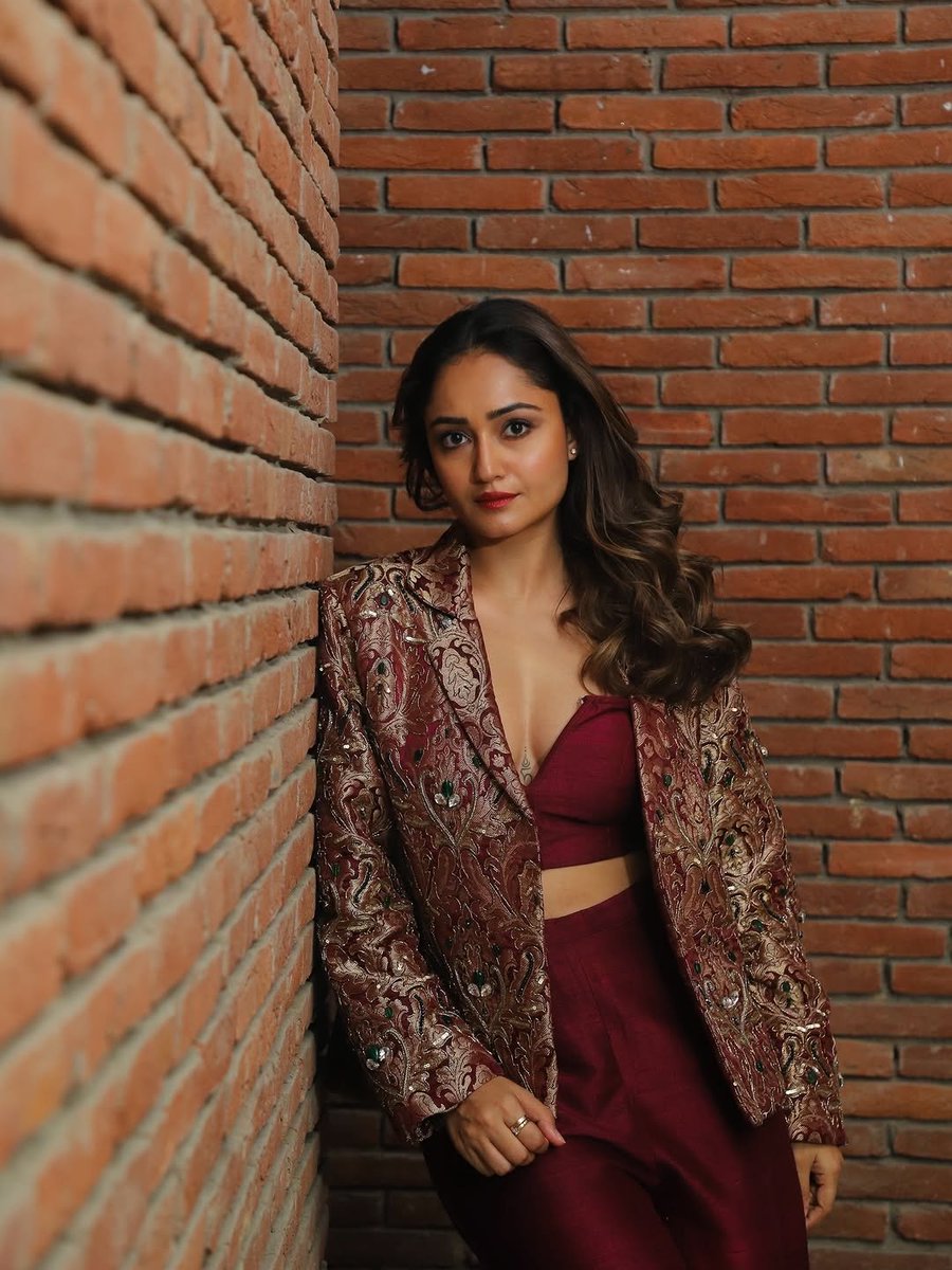 stargallery2020's tweet photo. Tridha Choudhary 😍🥰💥 https://t.co/6lmccR2dRW