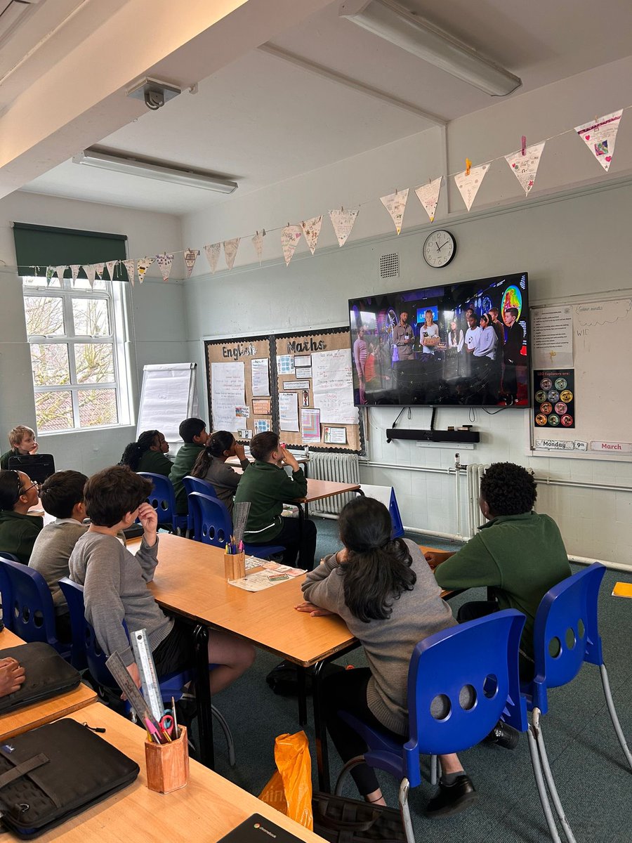 ManorParkSchSM1's tweet image. It’s #BritishScienceWeek! Our Year 5 students turned into conservation researchers today, creating infographics on the "Save Our Species" initiative. 🌍 From habitat loss to climate solutions, they’re proving that science is the key to a greener future. 🐾📊 #WeAreLEO