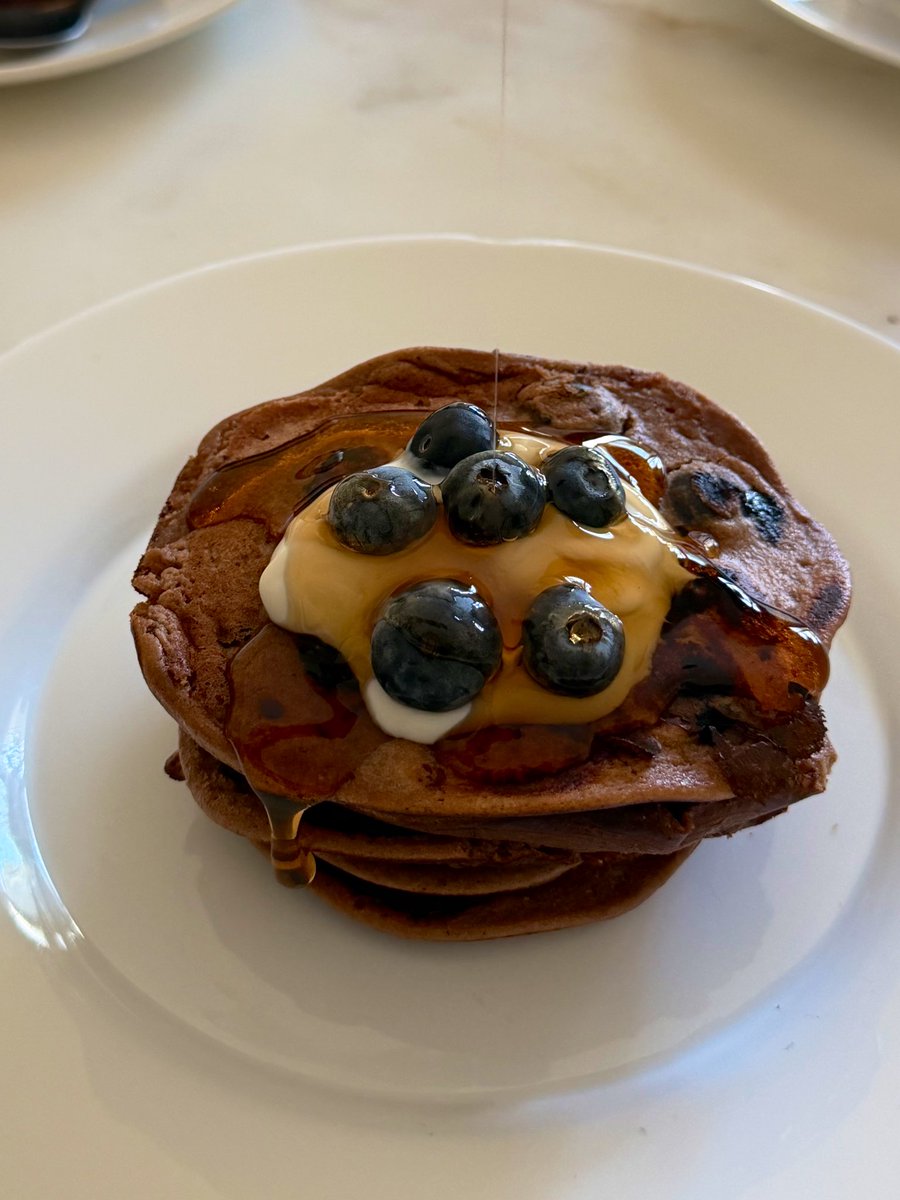 Chloe 💸 tweet media