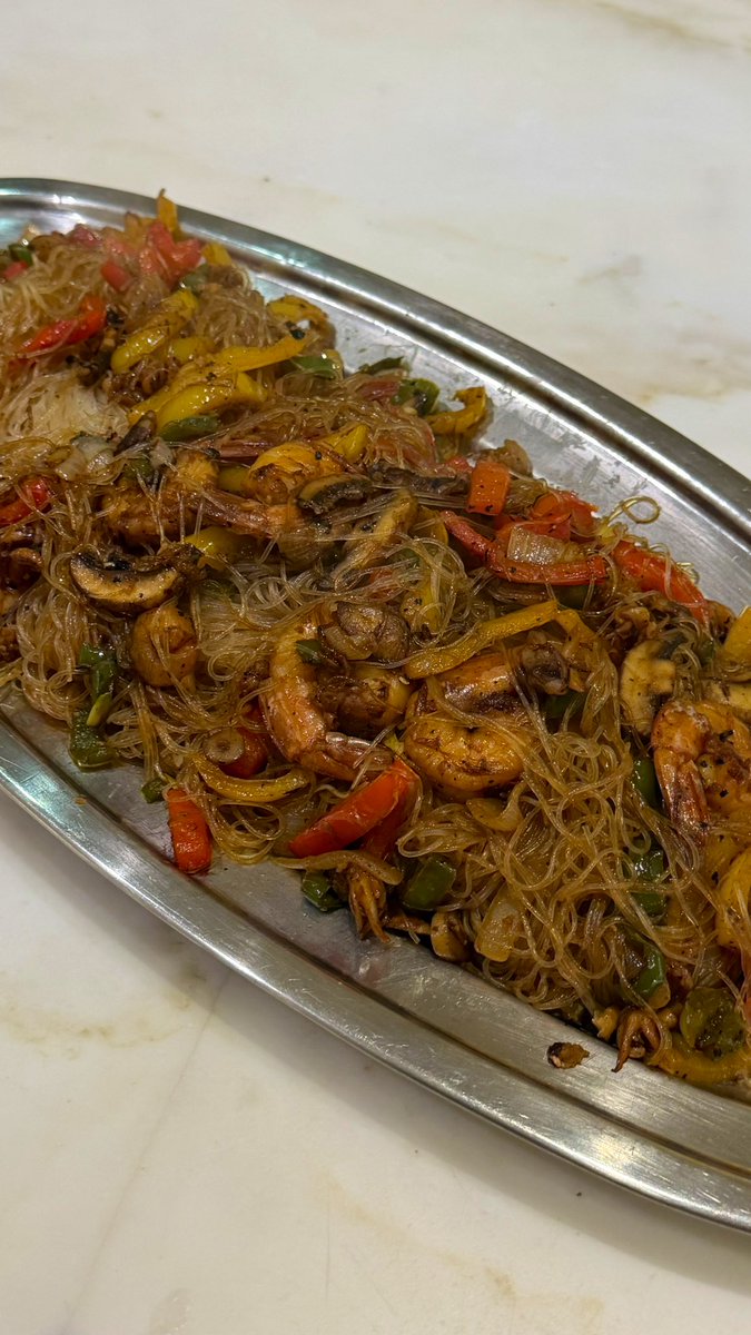 Chloe 💸 tweet media