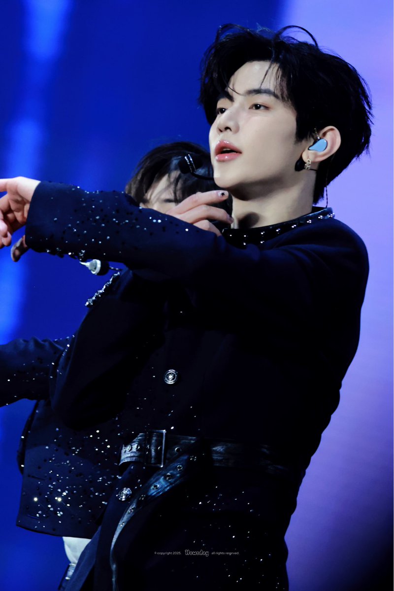 𝐆𝐎𝐎𝐃𝐃𝐀𝐘 260313

#ZHANGHAO #장하오 #章昊 #ジャンハオ
#ZB1     #ZEROBASEONE   #제베원