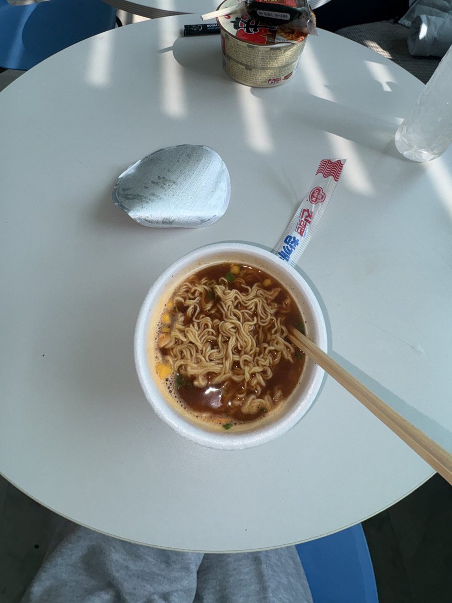 우니 tweet media