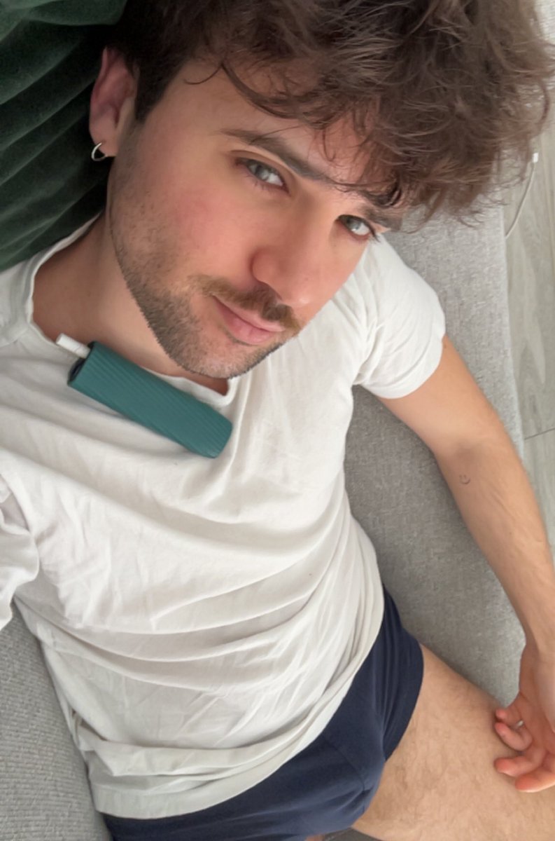 francesco tweet media