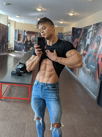 Pro bodybuilder experience tweet media