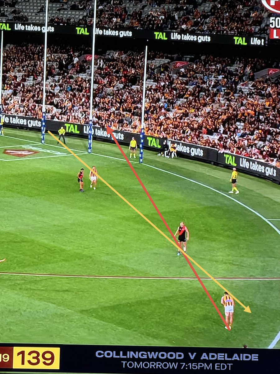 Footy_by_jack's tweet image. I would think that @AFL umpires, who are meant to be the best of the best, actually execute their most basic skills accurately. Who in the umpire department is allowing this?? #aflumpires #umpireafl @FOXFOOTY @1116sen @AFL360