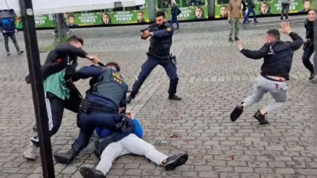 𝕎𝔸𝕂𝔼ℕ𝔸 𝔹𝔸ℝÉ🏹🌞 tweet media