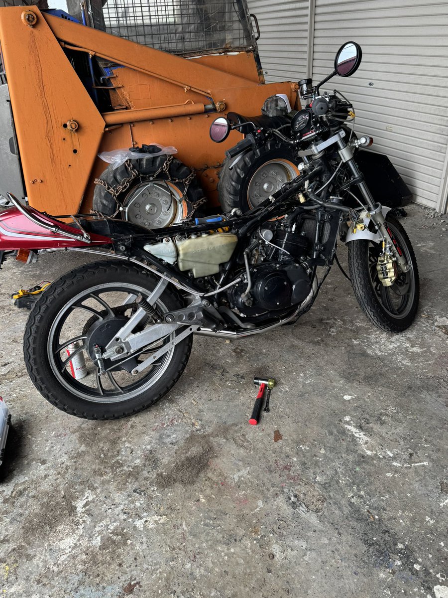 新潟外向き親方ハイエース tweet media