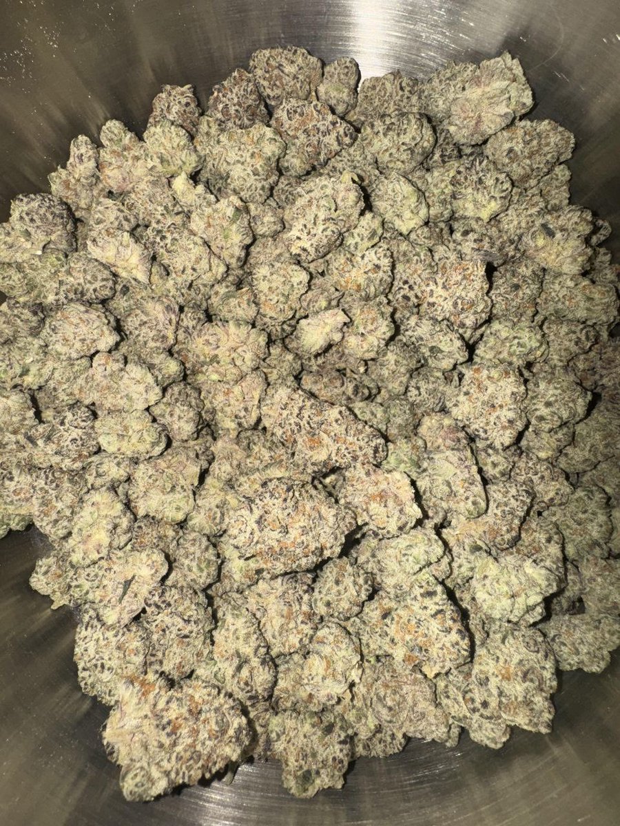 LiftedLeaf tweet media